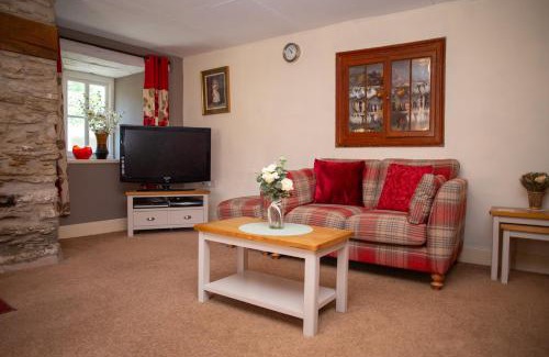 Crosswell Maison | Rhostwarch Old Farmhouse Newport, Pembrokeshire