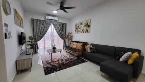 Kinarut Appartement | RHR Deluxe GuestHouse Kinarut Papar Sabah - Mountain View