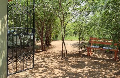 Ha-Lambani Cabine | Rhumbini Lodge