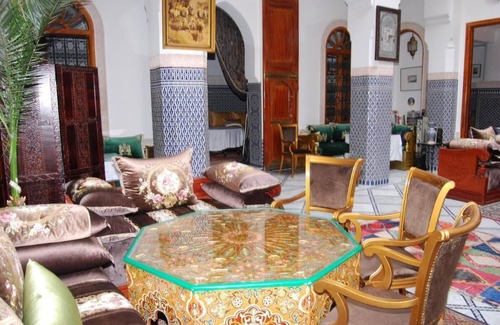 Layoun Lit Et Petit-Déjeuner | Riad Authentic Palace & Spa - Al Yacout