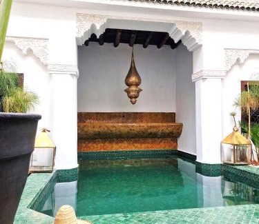 Bab Doukkala Lit Et Petit-Déjeuner | Riad Dar El Mahja