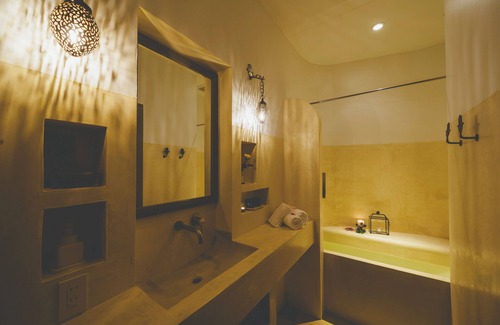Chinen-son Hôtel | Riad Lamp