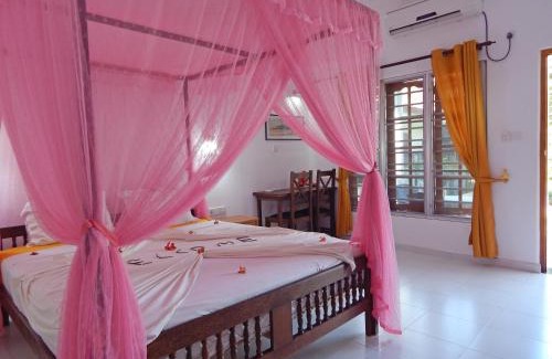 Kammala Maison | Rico Shadow Guest House & Restaurant