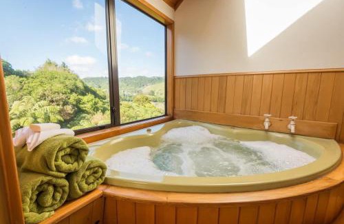 Lake Okareka Maison | Ridge Retreat