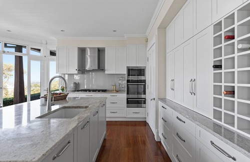 Bayview Maison | Ridgedale House & Cottage – Luxurious Seaside Retreat