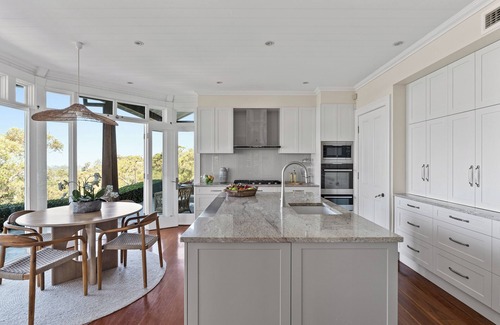 Bayview Maison | Ridgedale House & Cottage – Luxurious Seaside Retreat
