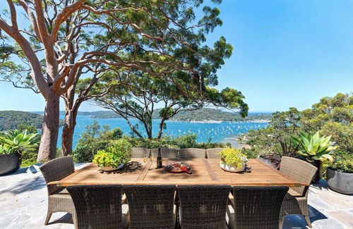 Bayview Maison | Ridgedale House – Luxurious Seaside Retreat