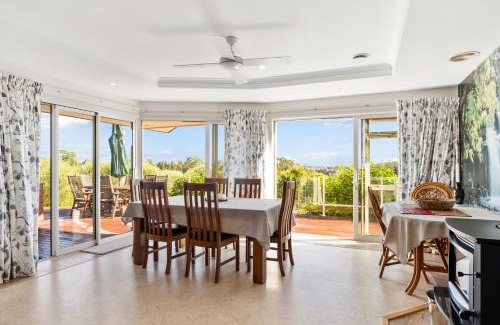 Kerikeri Maison | RidgeRaj - Kerikeri Holiday Home