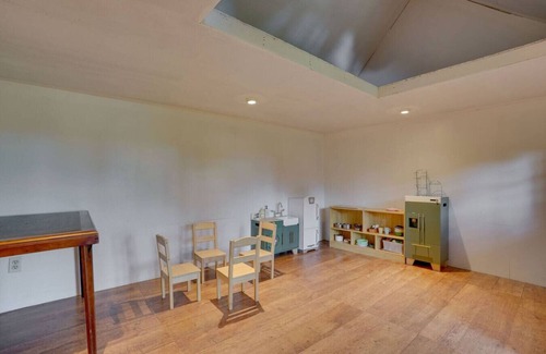 Elliottsburg Cabine | Private Upscale Cabin, secluded w/pool and hot tub