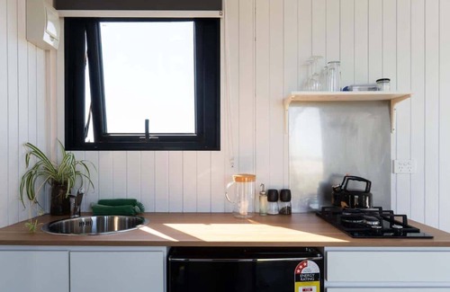 Burnham Maison | Riesling Cabin by Tiny Away
