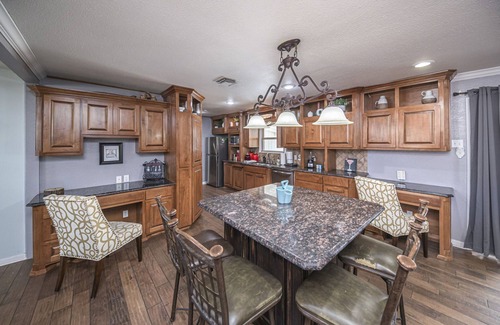 Midland Maison | Right At Home-Midland Clermont House w/ Pool and Billiards