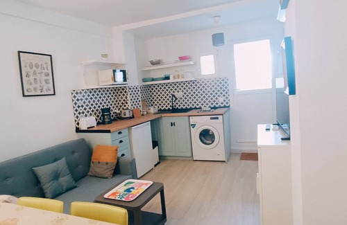 Playas del Palo Appartement | Petit appartement en première ligne de plage El Palo