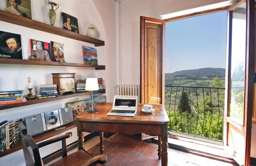 Montepulciano Appartement | En plein centre de Montepulciano. Appartements dans l'ancien palais avec vue et jardin
