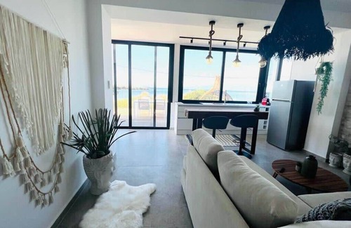 Agios Dimitrios Maison | Right Next to the Beach, White Villa