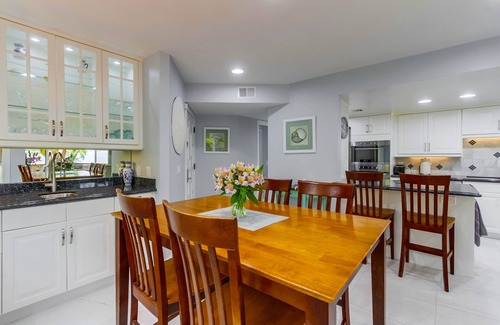 Central Mission Beach Copropriété | Directement sur la plage! Récemment rénové 2BR / 2BA Bayfront. Parfait pour les familles.
