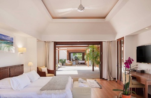 Anse de Lorient Villa | Right on the beach luxurious top end villa
