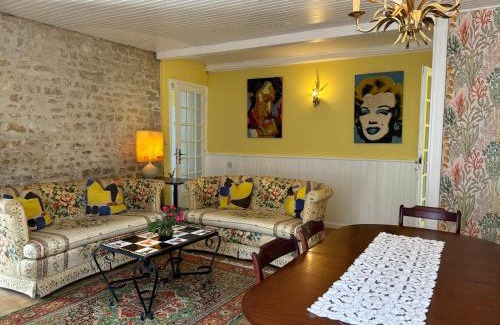Aigre Maison | Right on the river- 4 bedroom house centre of town