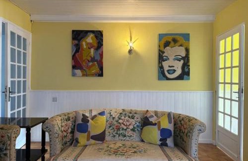 Aigre Maison | Right on the river- 4 bedroom house centre of town