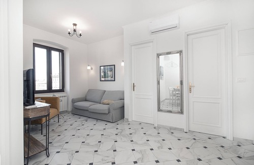 Rijeka Appartement | Rijeka Center Theater View - Appartement élégant