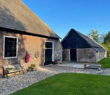 Sumar Appartement | Rijksmonument De Heidepleats it skiep