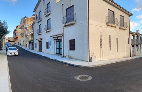 Iglesias Historic Centre Appartement | Rilassati nella Nostra Suite Rosa: Un Ambiente Familiare Vicino al Centro