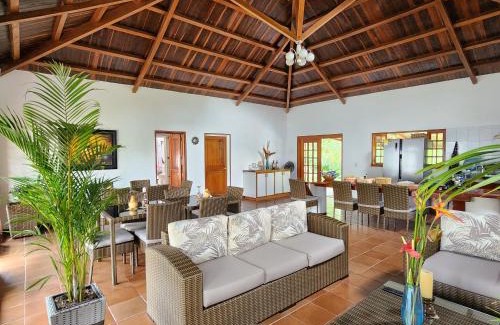 La Vega Maison | Rincón del colibrí/casa campestre/piscina/la vega