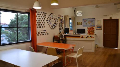 Tiga Maison | Ringo's Foyer