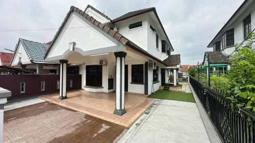 Taman Rinting Maison | Rinting Masai Semi-D Snooker Ping Pong 6R 20 Paxs