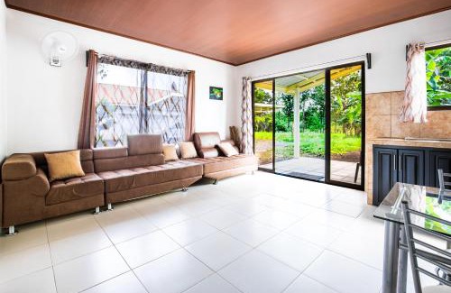Northern Plains Appartement | Rio Celeste Birds Garden Apartment con Aire Acondicionado Comodidad en un Entorno Natural 1