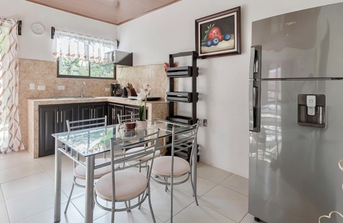 Northern Plains Appartement | Cozy Apt next to famous river Rio Celeste perfect for Family/couple Adventure