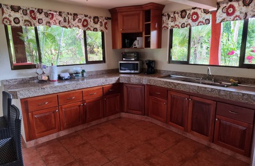 San Rafael de Guatuso Maison | Río Celeste Rustic House located on a farm and surrounded by nature