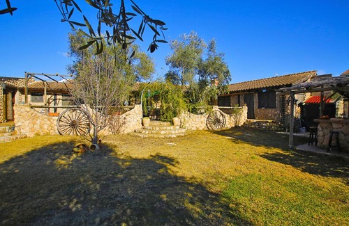 Requena Appartement | Rio Indio Rural Home with pool