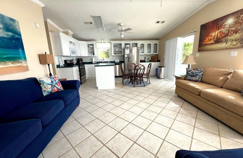 Cutthroat Harbor Estates Maison | Rise And Shine On The Water