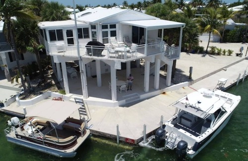 Cutthroat Harbor Estates Maison | Rise And Shine On The Water