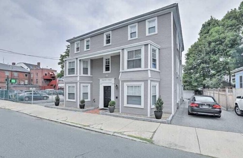Newburyport Appartement | Rise Suite at The Hygge House
