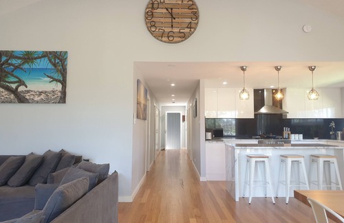 Manyana Maison | Ritchy at Manyana is a newly built, stylish open plan modern beach house