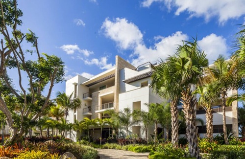 Dorado Pueblo Copropriété | Ritz Carlton Reserve 3BD Residence with Balcony, Beachfront