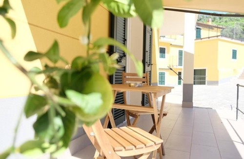 Riva Trigoso Appartement | Riva Ponente - 150m to the beach - with parking