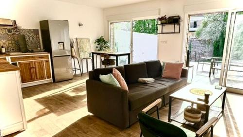 Pont-de-Metz Appartement | *Rivage* Spacieux T2 RDC sur cour:Jardin-Fibre-Netflix-Terrasse