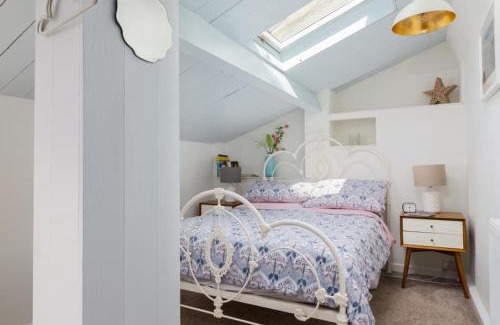 Douglas Maison | Rivendell Cottage