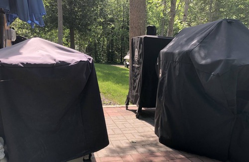 North Bay Appartement | Appartement au bord de l'eau sur la rivière Lavase historique