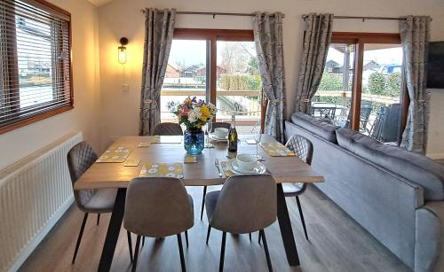 Brundall Maison | River Breeze - Norfolk Broads
