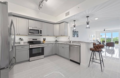 Merritt Island Copropriété | RIVER FLY IN: The Cocoa, River & Runway View