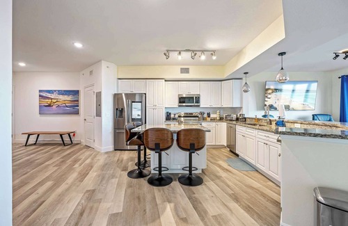 Merritt Island Copropriété | RIVER FLY IN: Updated, Luxurious Waterfront 2BR