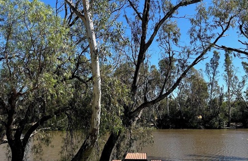 Bridgewater on Loddon Cabine | River Front Cabin