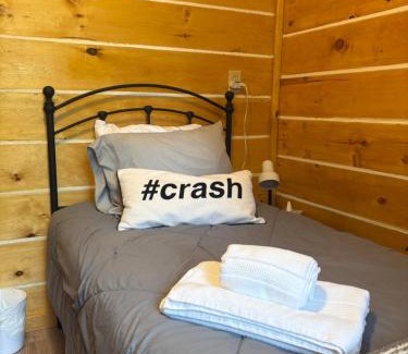 Ivy Lea Maison | River Front year round cottage