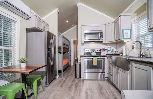 Seguin Cabine | River Getaway / Fishing Dock / Kayaks / Fast Wifi