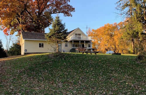 Weyauwega Maison | River Haven Farmhouse
