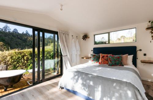 Whakamarama Autre | River Haven
