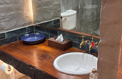 Malelane Cabine | River House Bush and Safari Lodge